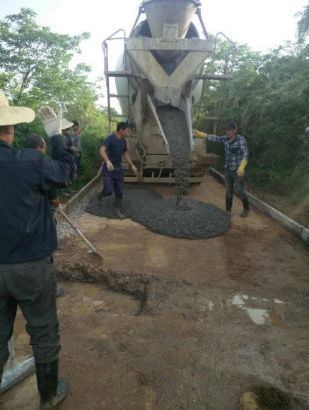 精準扶貧暢通干群連心路