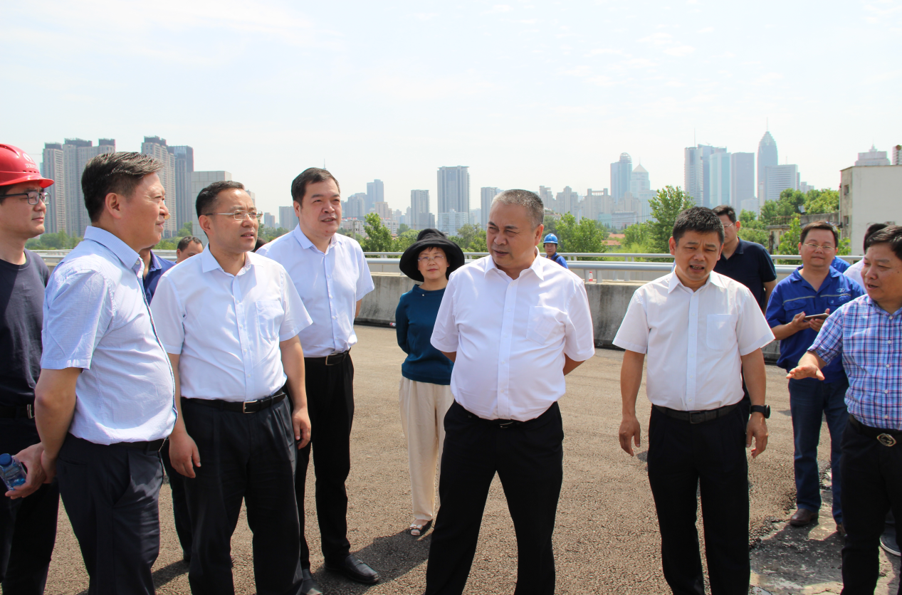 張文彤副市長調研武漢中央商務區(qū)