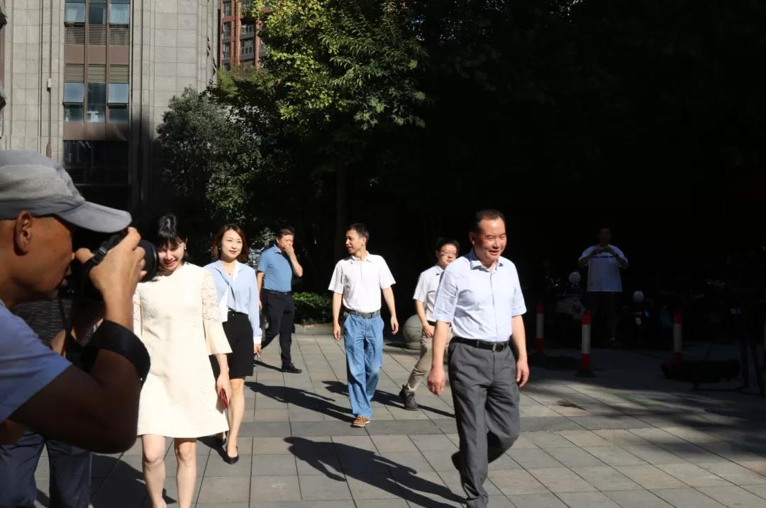 商務區(qū)集團所屬中城家物業(yè)開展“關注民生 人民滿意”之中城國際物業(yè)服務小區(qū)行活動