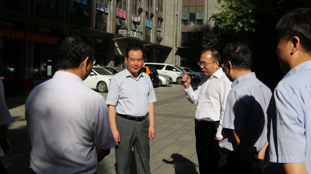 商務區(qū)集團所屬中城家物業(yè)開展“關注民生 人民滿意”之中城國際物業(yè)服務小區(qū)行活動