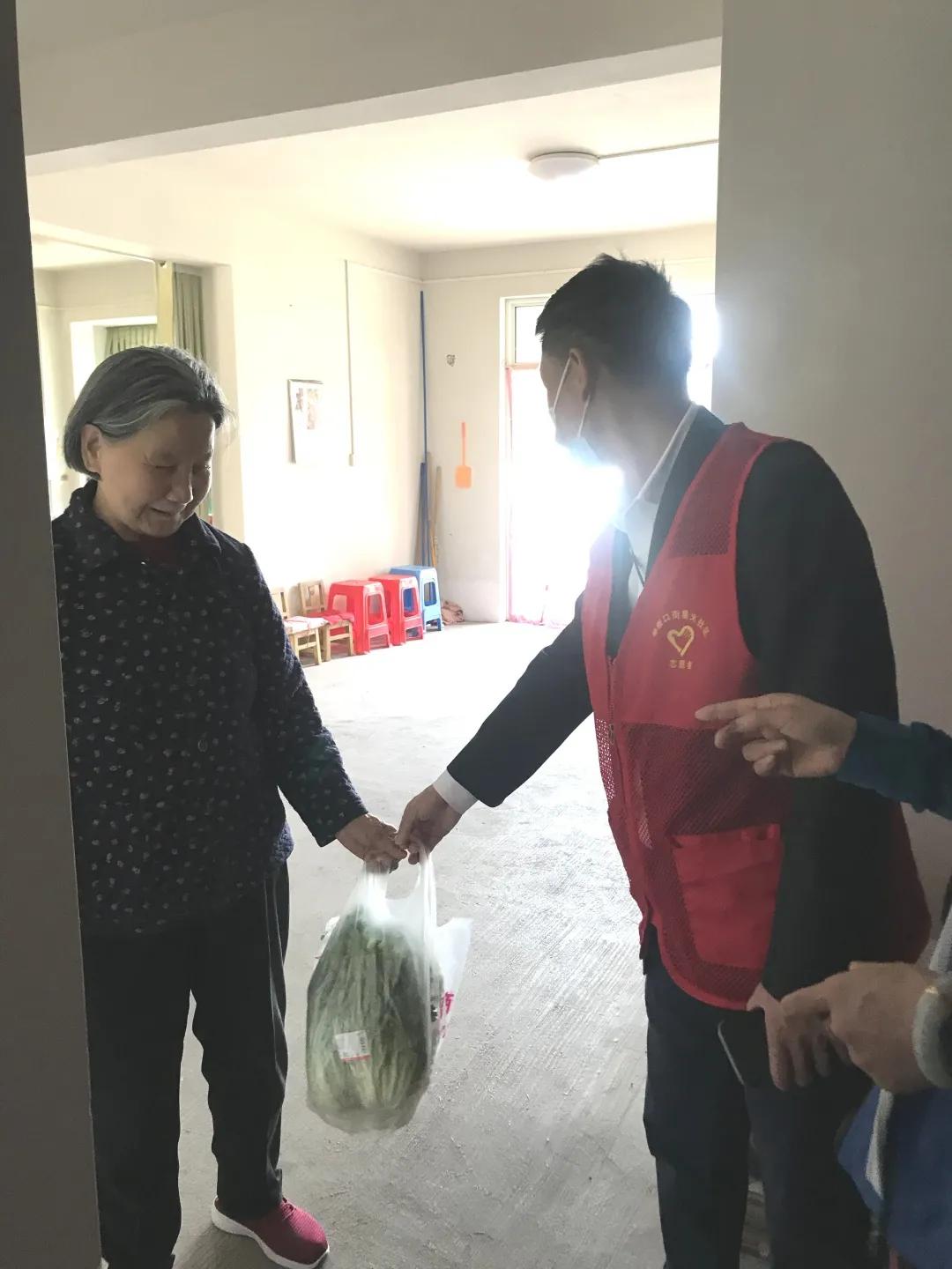 下沉社區“實”當頭 ，服務群眾“零距離”