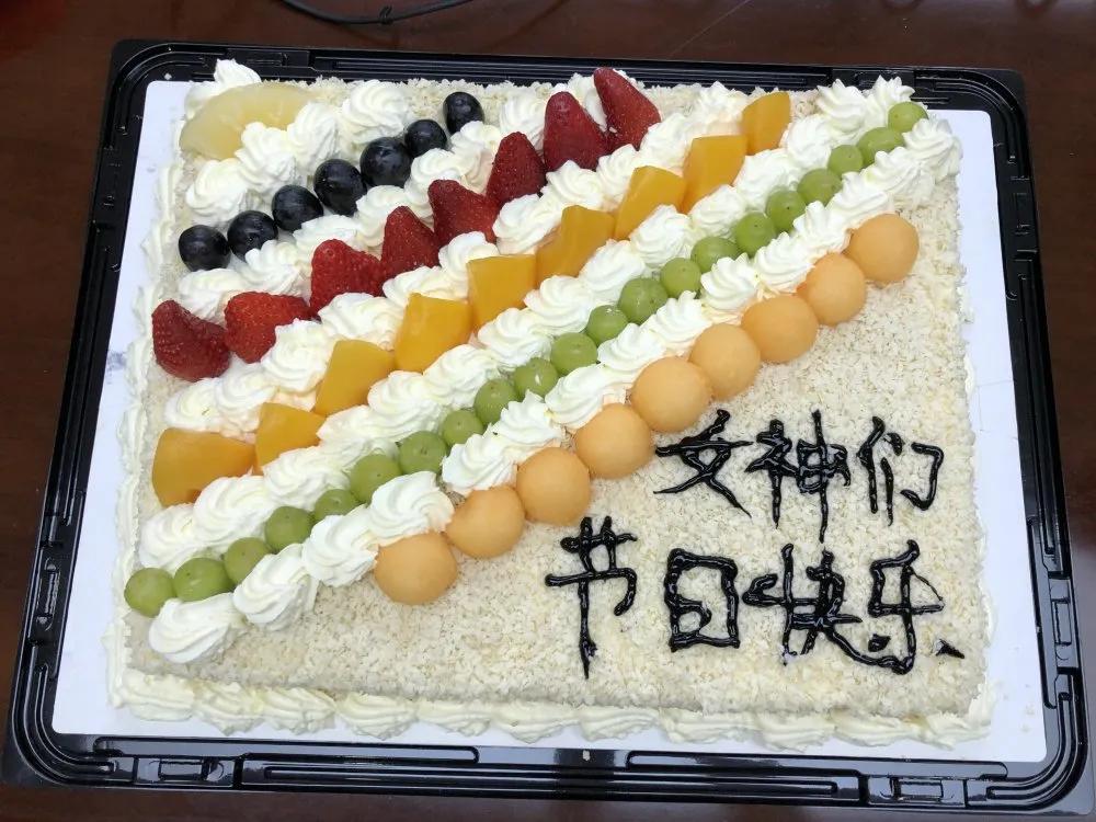 春色覆江城 花香商務區(qū)